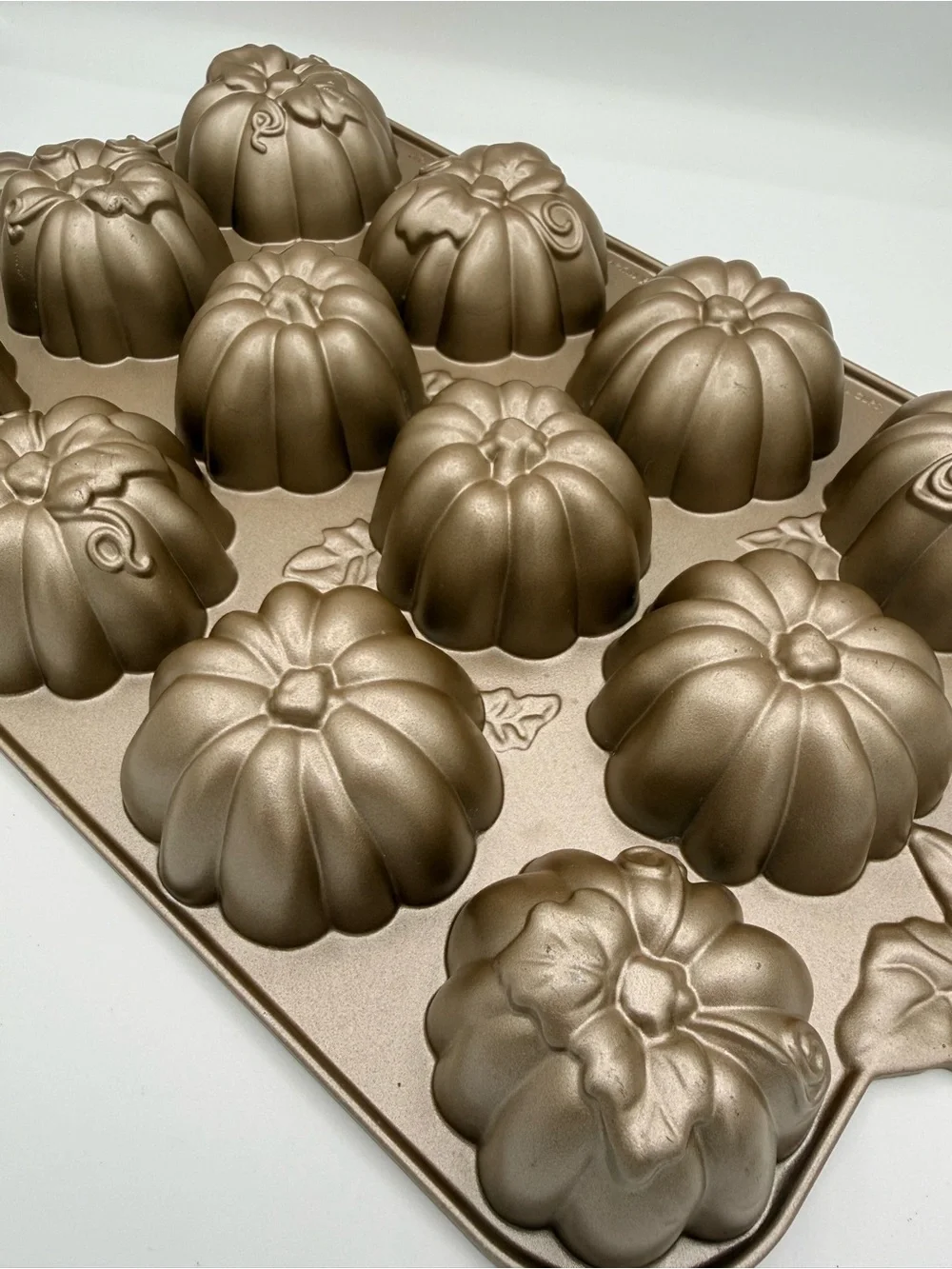 Nordic Ware Pumpkin Patch 12 Cup Cakelet Baking Pan